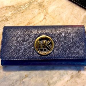 Michael Kors wallet with a card slots navy